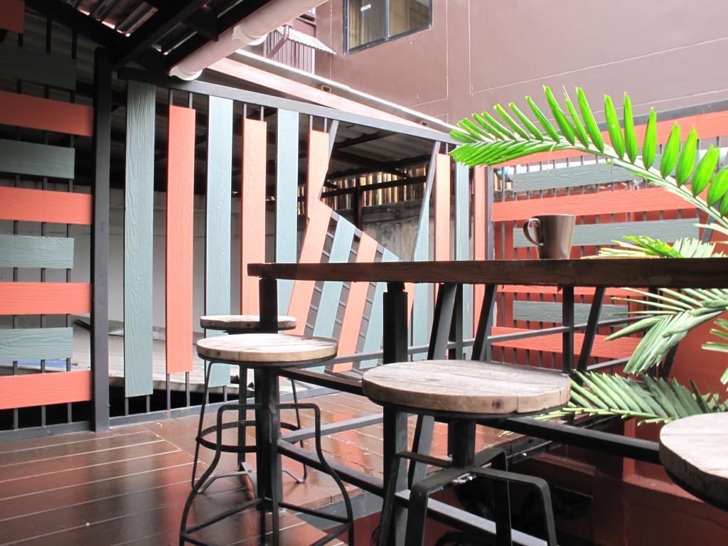Rada Arak 79/4 Hostel 清邁 外观 照片